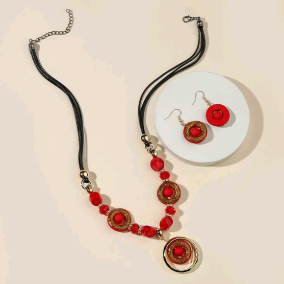 Jewelry - 🍉5 for $25* Red & Gold Necklace & Earrings